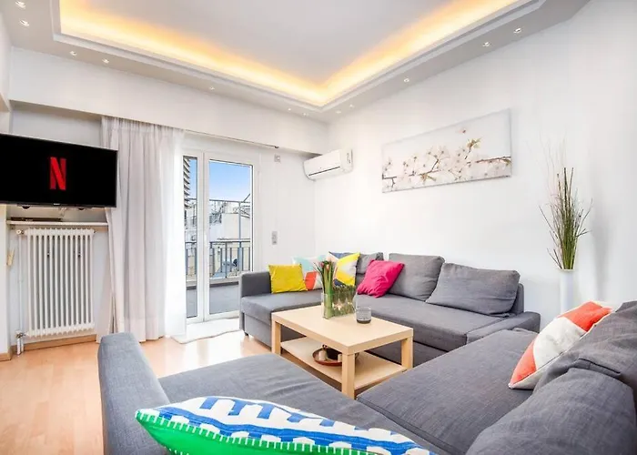 Modern Spacious Apt In Athens