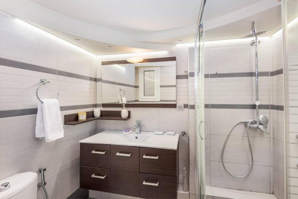 Apartment Modern Spacious In *