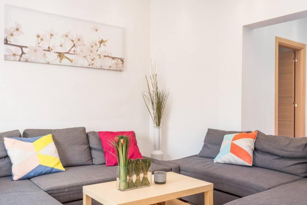 Modern Spacious In Athens
